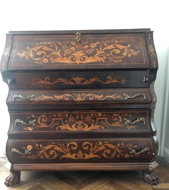 Image 1 of Nederlands schrijfbureau met bloemenmarqueterie