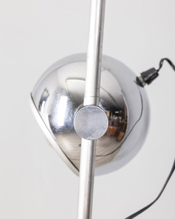Image 1 of Vintage 70s vloerlamp chroom metaal ontwerp Goffredo Reggiani
