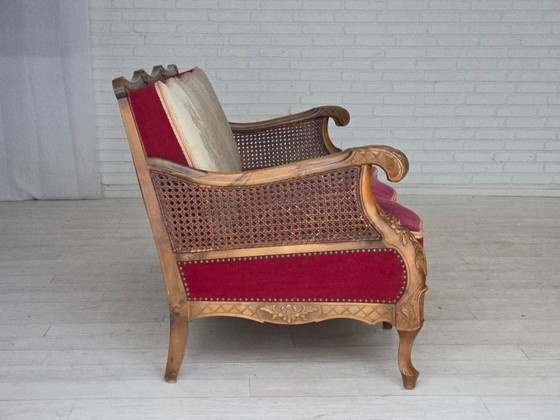Image 1 of Canapé 3 places danois des années 1930, velours rouge, tissu d'ameublement en maille.
