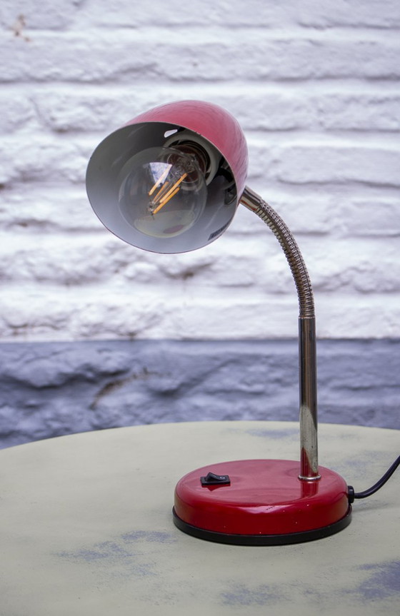 Image 1 of Retro-Schreibtischlampe in Dunkelrot, inspiriert vom Weltraumzeitalter / Massive