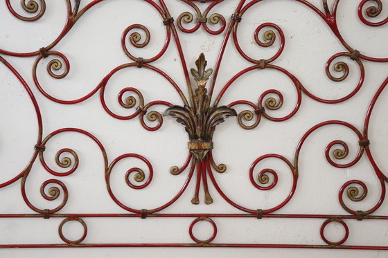 Image 1 of Rood ijzeren hoofdeinde voor tweepersoonsbed, Italië Begin 20e eeuw