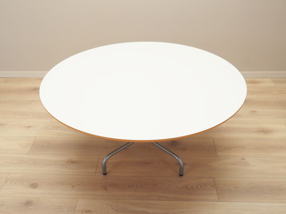 Image 1 of Table ronde, Design danois, 1990S, Production : Danemark