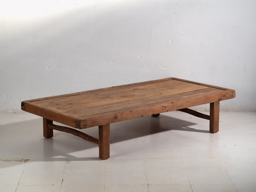 Table kang chinoise antique en bois de pin – Chine, circa 1930