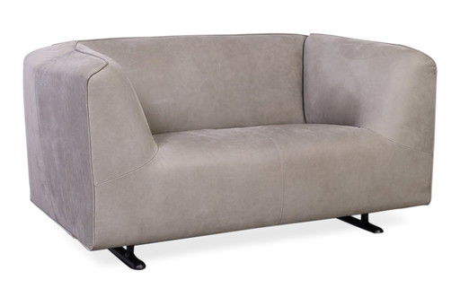 Pode Marv Loveseat