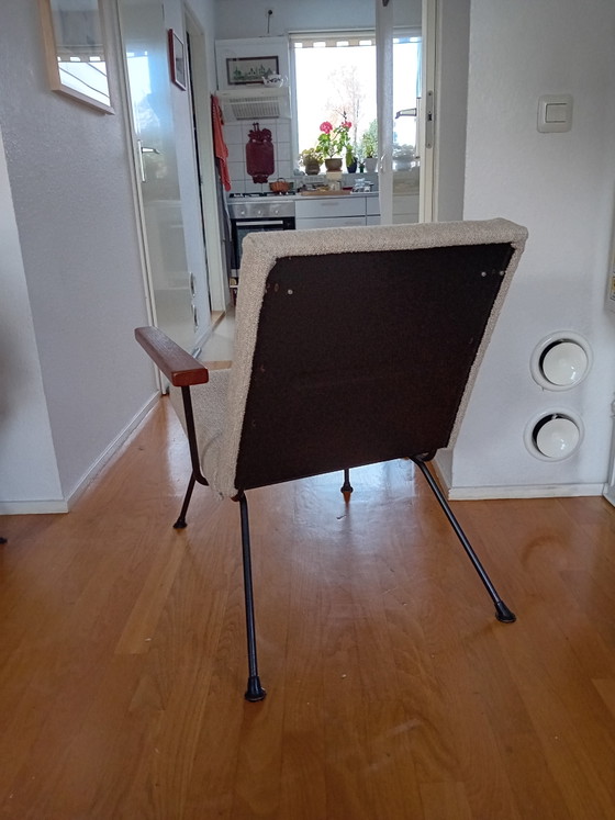 Image 1 of 3 fauteuils et un tabouret du designer Cordemeyer de Gispen