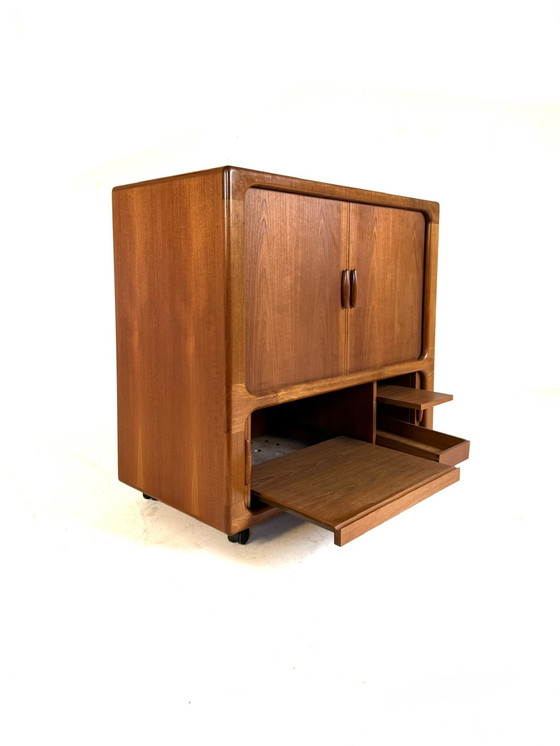 Image 1 of Meuble TV danois XL vintage, Dyrlund '70