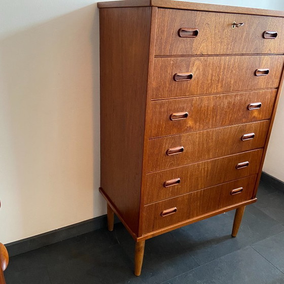 Image 1 of Vintage chest of drawers with 6 drawers