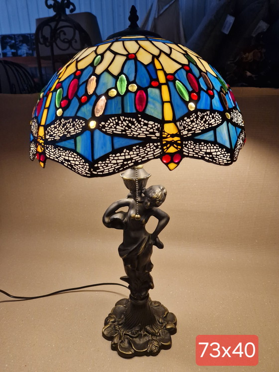 Image 1 of Wunderschöne Tischlampe im Tiffany-Stil