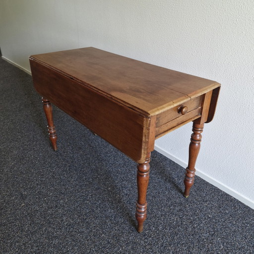 Table d'appoint ancienne en bois avec tiroir et plateau rabattable