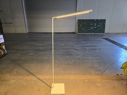 Lámpara de pie de diseño de 135 cm de altura – vloerlampen, Metal (photo 2 of 7)