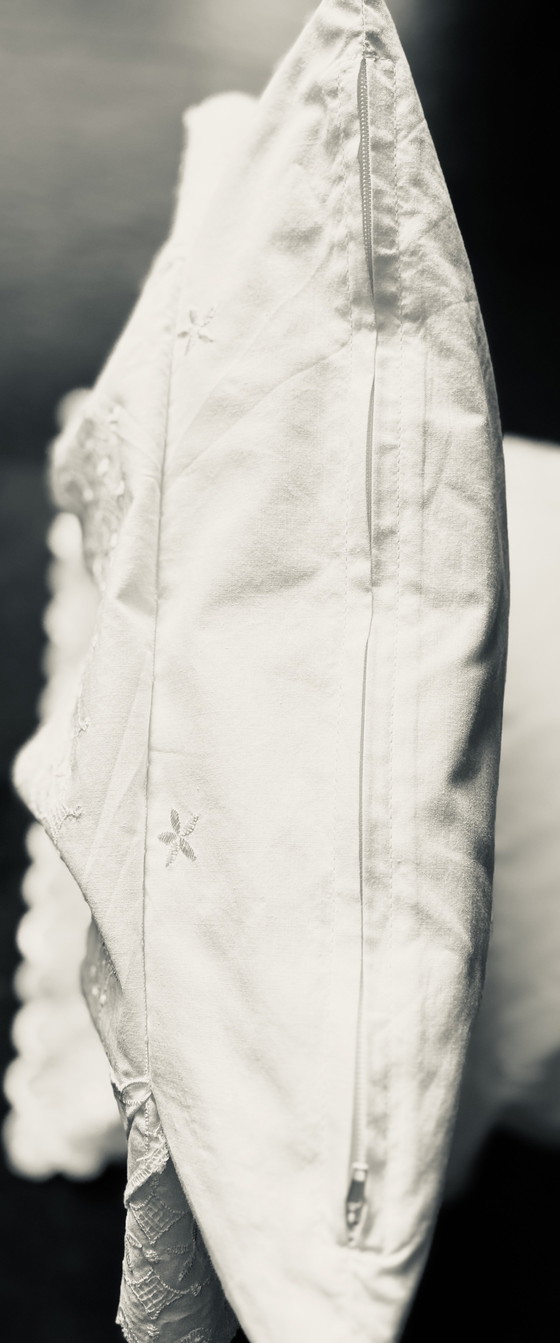 Image 1 of Cojines Bröring