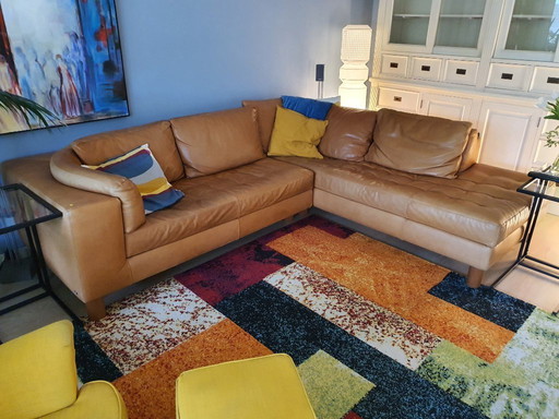 Sofá de piel color coñac Natuzzi