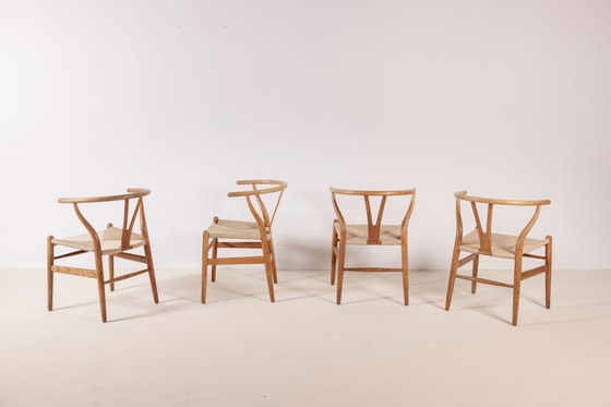 Image 1 of 4x Hans J. Wegner CH24 Chaises Wishbone en chêne, 1960 Danemark