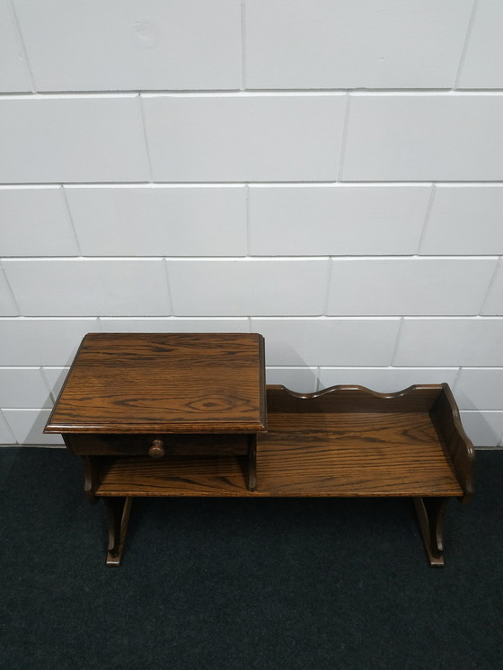 Image 1 of Ancien banc téléphonique en bois Table à plantes avec tiroir
