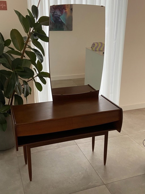Louis Van Teeffelen / Webe dressing table