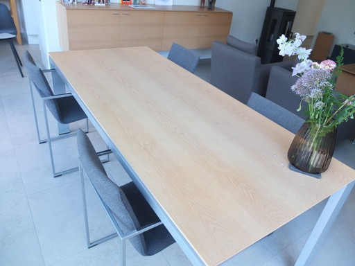4x chair - dining table Graphic 210 - closet ARCO