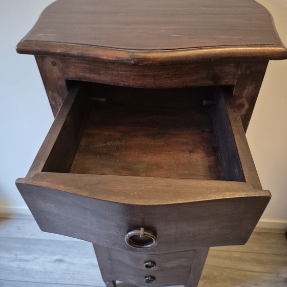 Image 1 of Smalle donkere houten ladekast / sieradenkast met 7 lades – vintage stijl