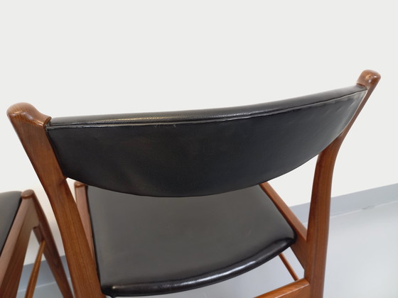 Image 1 of Pair of Vintage Scandinavian Teak and Skai Chairs from the 50s and 60s
