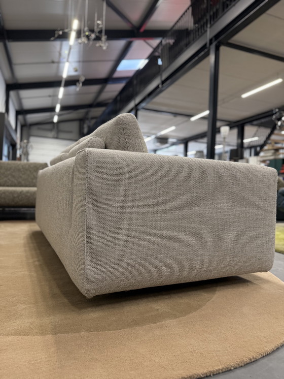 Image 1 of Divano Vilaz 3 posti in tessuto Amado, design on stock