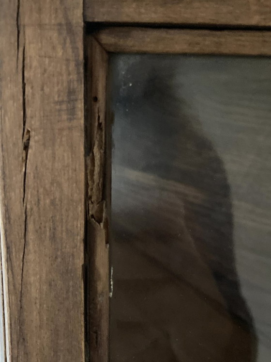 Image 1 of Vitrine murale ancienne en bois