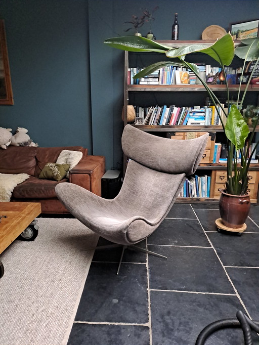 Imola armchair with swivel base