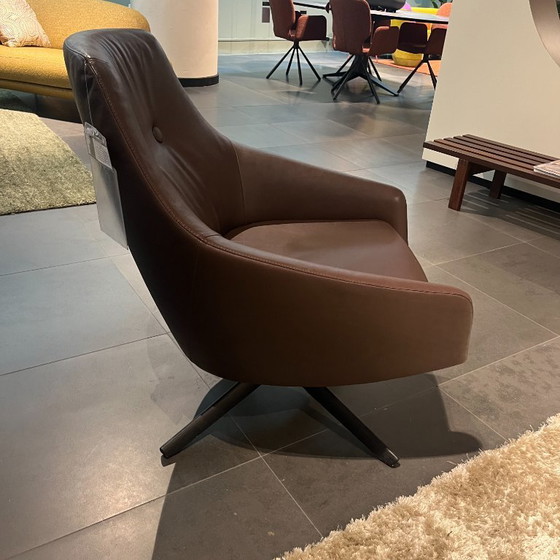 Image 1 of Montis Puk low draaifauteuil