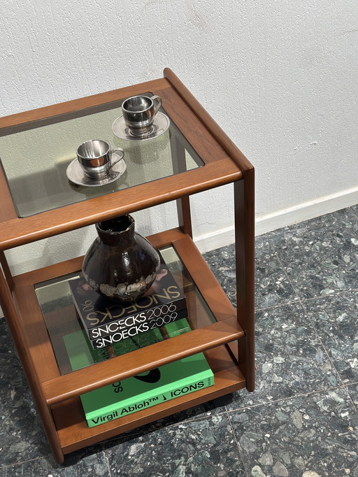 Vintage italienischer Beistelltisch / Audiomöbel / Servierwagen