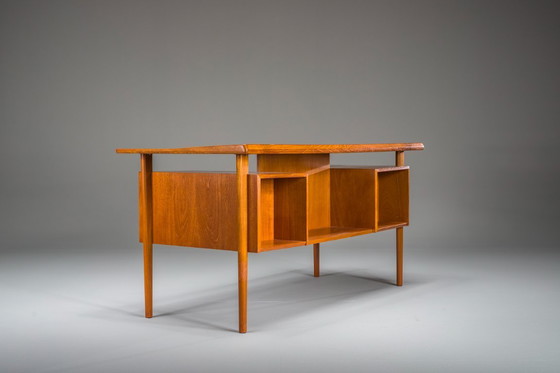 Image 1 of  Dänischer Teakholz-Schreibtisch von Peter Lovig Nielsen für Hedensted Mobelfabrik, 1974
