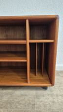 Dyrlund Teak-Schallplattenwagen | Dänisches Design der Mitte des 20. Jahrhunderts