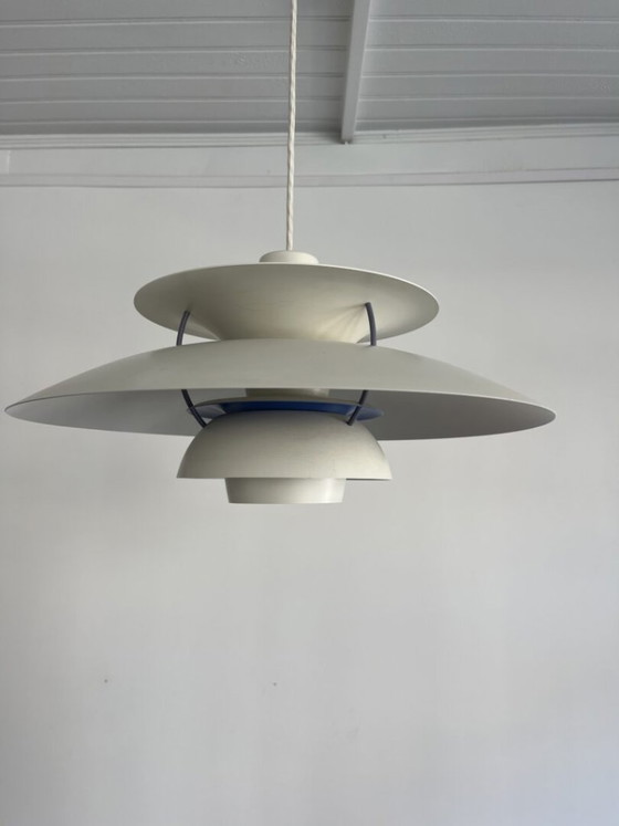 PH 5 Hanging Lamp – Poul Henningsen For Louis Poulsen – Pendant lamps, Aluminium (photo 2 of 17)