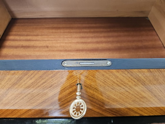 Image 1 of Commode en acajou du Mid Century des années 1950 avec miroir