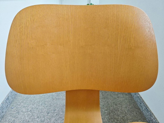 Image 1 of Vitra Low chair mod. LCW