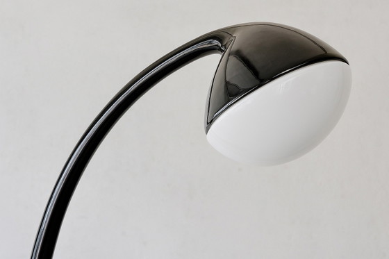 Lampada da terra Lampione disegnata da Fabio Lenci per Guzzini, Italia – iGuzzini, Lampade da terra, Plastica (photo 3 of 11)
