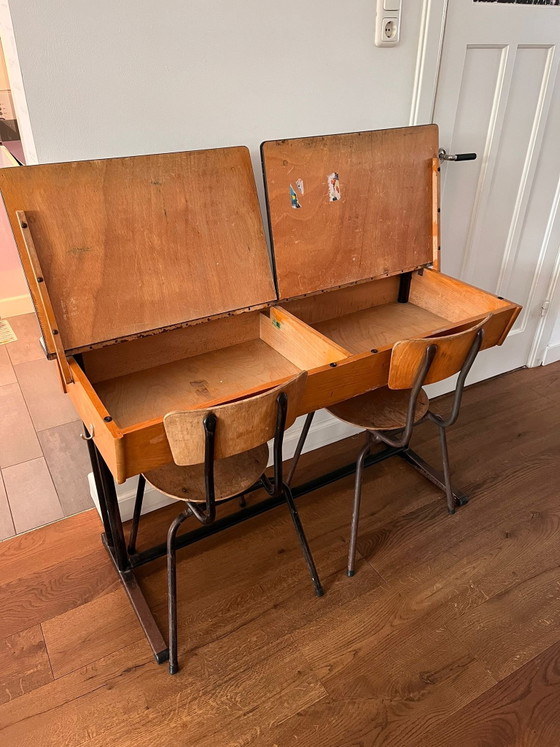Vintage children's Desk with 2 chairs - 1950s/1960s – Wood, Metal (photo 4 of 5)