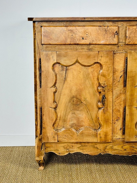Image 1 of Buffet provinciale in noce, 1800