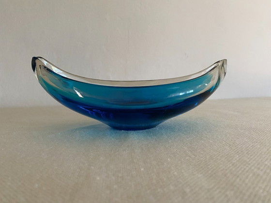 Bol en verre d'art de style Sommerso bleu vintage, années 1960 – Objets déco, Glass (photo 7 of 12)