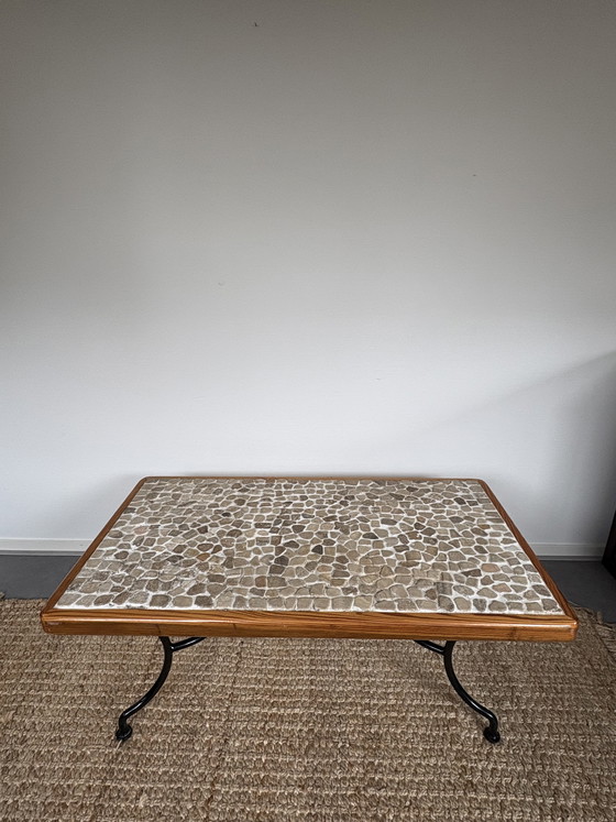 Image 1 of Table basse vintage en hêtre, pierre naturelle et fonte, style Japandi, l114 cm