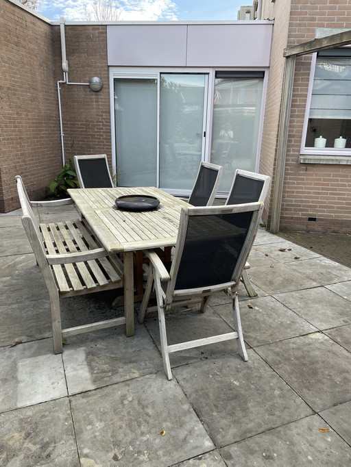 Hardwood garden set for 7 people