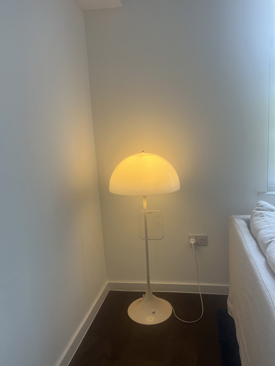 Image 1 of Lampada da terra Panthella di Louis Poulsen
