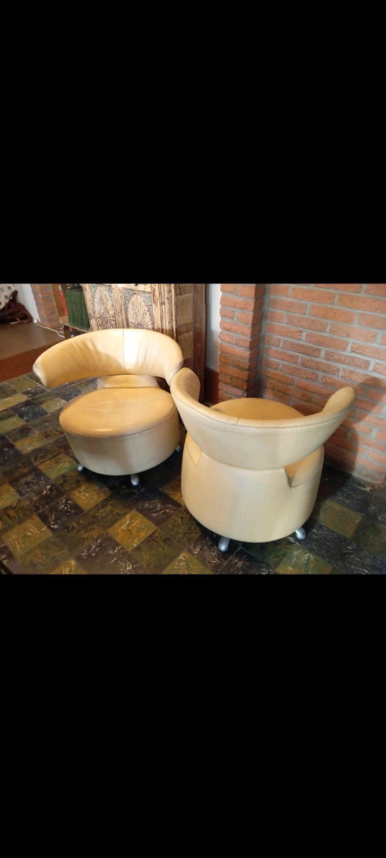 Image 1 of 2 Poltrone Cassina Aki Biki in pelle