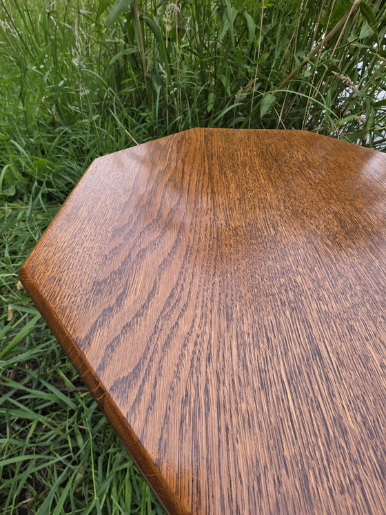 Image 1 of Tavolino vintage ottagonale in rovere massello