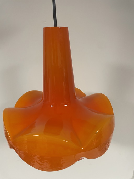 vintage hanglamp van Peill & Putzler, oranje opaline glas