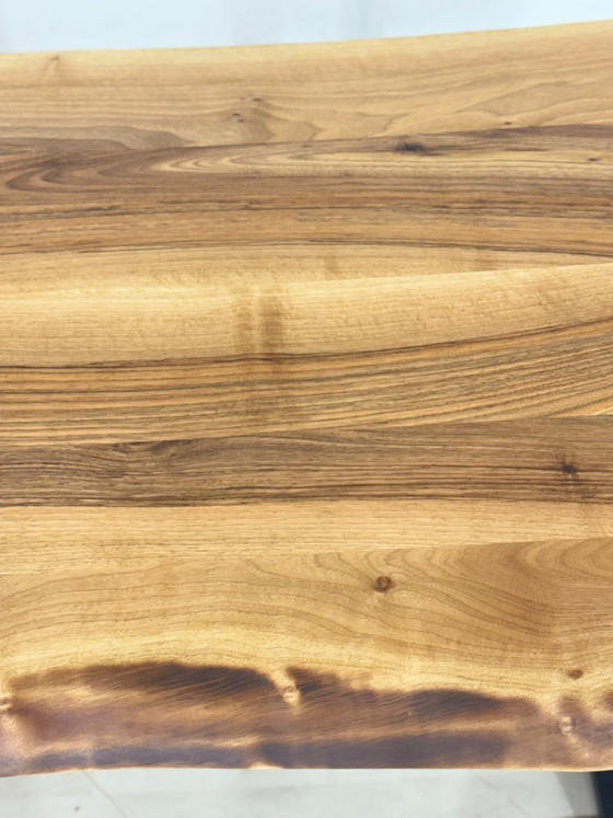 Image 1 of Eettafel van massief walnotenhout / Tafel / Eetkamertafel / Vergadertafel / Woonkamertafel / 199,5 cm breed
