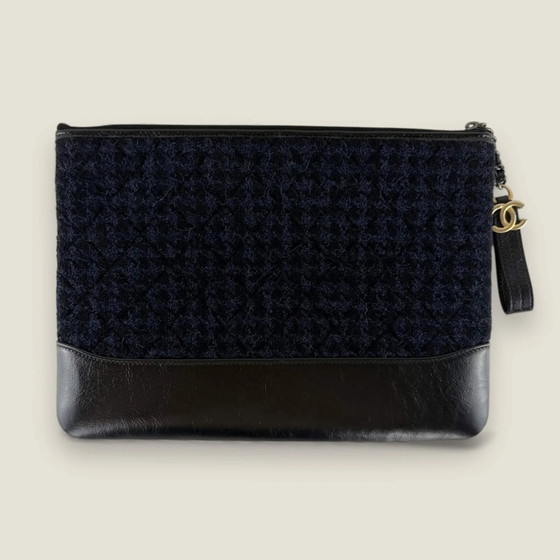 Clutch Chanel Gabrielle in tweed e pelle di vitello (photo 6 of 25)