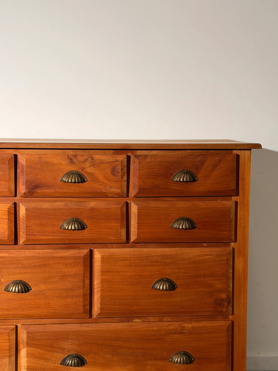 Wooden Chest of 13 Drawers with Shell Handles – Chest of drawers (photo 2 of 6)