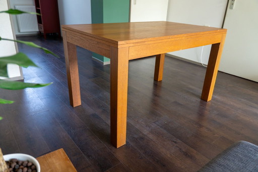 Teak-Esstisch mit Ausziehplatte