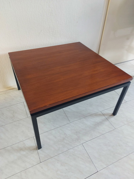Image 1 of Tavolino da caffè vintage con struttura in metallo nero