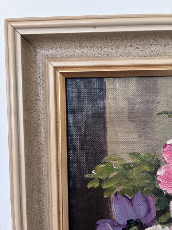 Image 1 of Vintage original flower oil painting, signed floral still life