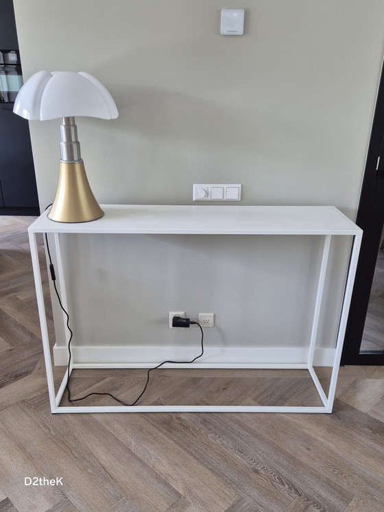 Image 1 of White side table (RAL 9010) Table du Sud, type Rabiolo