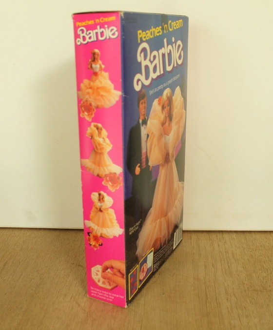Image 1 of L'iconica Barbie Peaches 'n Cream n. 7926, Taiwan 1984